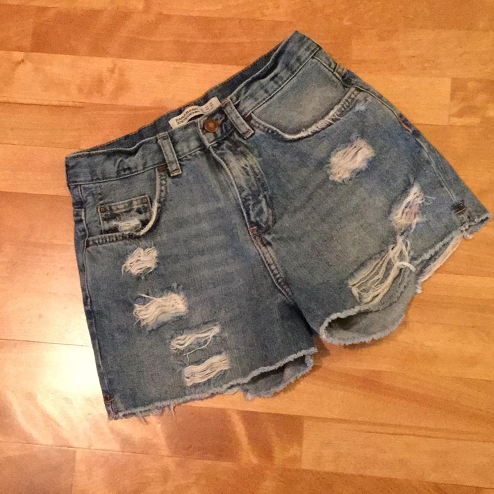 Zara Basic Distressed Shorts Size 2 - image 2